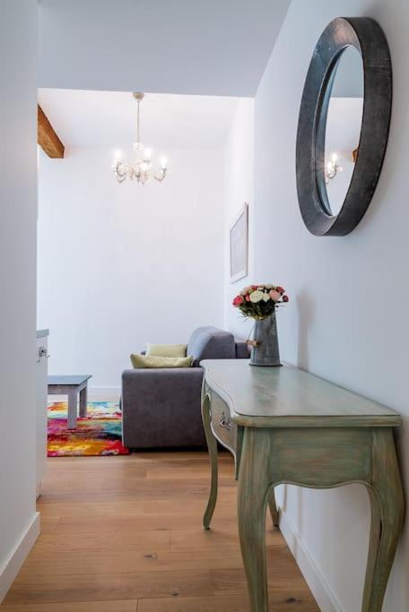 Apartment Le Shabby Chic, Beau T2, Patio, Centre